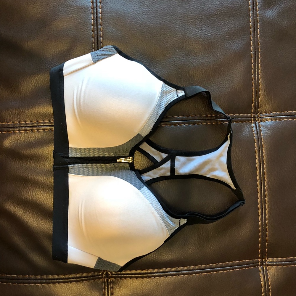 Knockout by VS Front Close Sports Bra 36C